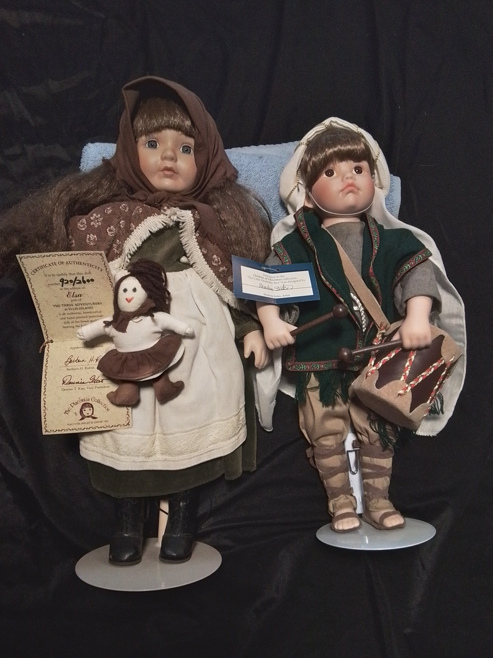 Porcelain Folk Dolls Set in Brown and Cream - Unbranded